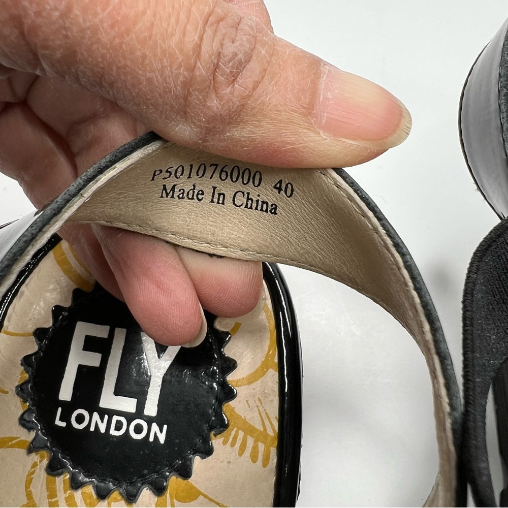 Fly London Black Patent Leather Sandals With Elastic Size EU 40 - Picture 14 of 16